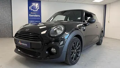 Occasion Mini Cooper Pepper 2019 Zwart Hatchback