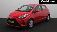 Rood Gebruikt 2018 Toyota Yaris Hatchback | € 13.640 (Eerlijke prijs)