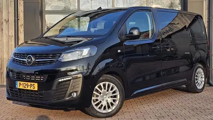 Zwart Occasion 2020 Opel Zafira Life Innovation MPV | € 29.950 (Goede deal)