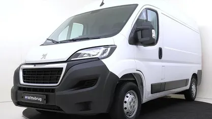 Wit Occasion 2023 Peugeot Boxer Van | € 20.925 (Eerlijke prijs)
