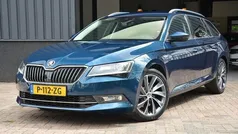 Blauw Gebruikt 2018 Skoda Superb Business Line Stationwagen | € 20.745 (Eerlijke prijs)