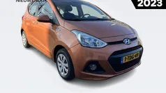 Oranje Gebruikt 2014 Hyundai i10 Comfort Hatchback | € 6.945 (Eerlijke prijs)