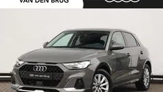 Grijs Gebruikt 2024 Audi A1 Advanced Hatchback | € 26.195 (Eerlijke prijs)