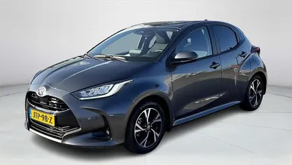 Grijs Occasion 2026 Toyota Yaris Hybrid Hatchback | € 25.880 (Eerlijke prijs)