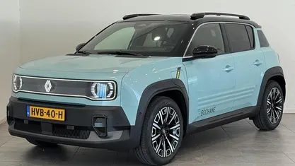 Blauw Gebruikt 2025 Renault R4 Iconic SUV | € 34.695 (Eerlijke prijs)
