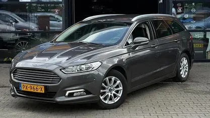 Grijs (metallic) Gebruikt 2017 Ford Mondeo Titanium Stationwagen | € 9.950 (Super prijs)