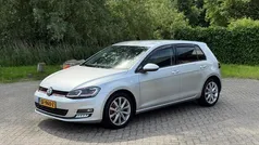 Grijs, metallic lak Gebruikt 2013 VW Golf VII Highline Hatchback | € 10.350 (Eerlijke prijs)