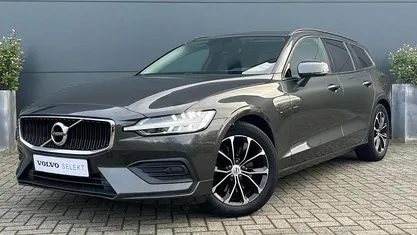 Grijs Occasion 2021 Volvo V60 Momentum Stationwagen | € 29.495 (Eerlijke prijs)