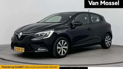 Zwart Gebruikt 2023 Renault Clio V Equilibre Hatchback | € 16.635 (Eerlijke prijs)