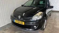 Gebruikt 2006 Renault Clio II Dynamique Hatchback | € 1.299 (Eerlijke prijs)