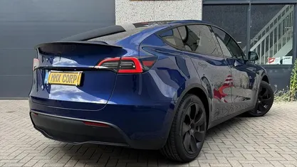 Gebruikt 2024 Tesla Model Y RWD SUV | € 35.890 (Eerlijke prijs)