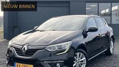 Zwart Gebruikt 2018 Renault Mégane IV LIMITED Hatchback | € 13.743 (Eerlijke prijs)