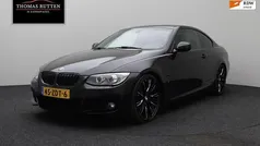 Zwart Gebruikt 2012 BMW 325 Sport Line Coupé | € 16.250 (Super prijs)