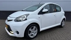 Gebruikt 2013 Toyota Aygo Hatchback | € 4.450 (Eerlijke prijs)