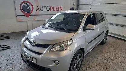 Grijs Gebruikt 2010 Toyota Urban Cruiser Hatchback | € 4.950 (Goede deal)