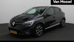 Gebruikt 2023 Renault Clio V Evolution Hatchback | € 17.935 (Eerlijke prijs)