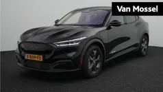 Gebruikt 2023 Ford Mustang Mach-E SUV | € 32.845 (Super prijs)