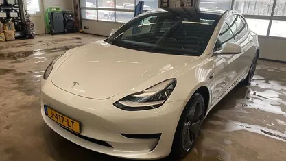 Occasion 2020 Tesla Model 3 Standard Range Plus Sedan | € 18.500 (Eerlijke prijs)