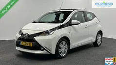 Wit Gebruikt 2014 Toyota Aygo X-clusiv Hatchback | € 5.500 (Eerlijke prijs)