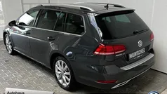 Grijs Gebruikt 2020 VW Golf VIII Highline Sedan | € 24.753 (Eerlijke prijs)