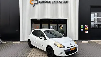 Gebruikt 2011 Renault Clio II Authentique Hatchback | € 2.450 (Eerlijke prijs)