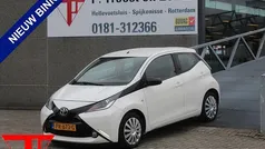 Gebruikt 2017 Toyota Aygo X-play Hatchback | € 8.950 (Eerlijke prijs)