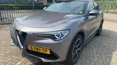 Grijs Gebruikt 2018 Alfa Romeo Stelvio Super SUV | € 30.945 (Eerlijke prijs)