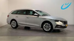 Grijs Gebruikt 2020 Skoda Octavia First Edition Stationwagen | € 15.450 (Goede deal)