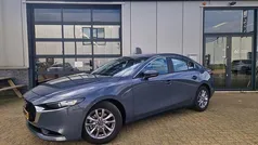 Gebruikt 2023 Mazda 3 Comfort Sedan | € 24.845 (Eerlijke prijs)