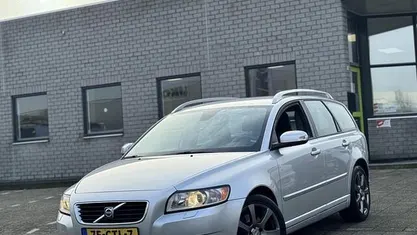 Grijs Occasion 2008 Volvo V50 Momentum Stationwagen | € 1.999 (Eerlijke prijs)