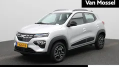 Grijs Gebruikt 2023 Dacia Spring Essentiel Hatchback | € 12.940 (Eerlijke prijs)