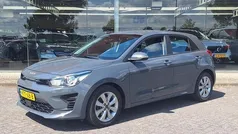 Gebruikt 2022 Kia Rio Hatchback | € 15.845 (Eerlijke prijs)
