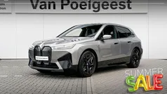 Oxidgrau metallic (grijs metallic) Gebruikt 2022 BMW iX Comfort Edition SUV | € 69.900 (Eerlijke prijs)