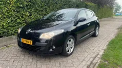 Zwart Gebruikt 2011 Renault Mégane III Dynamique Hatchback | € 3.450 (Eerlijke prijs)