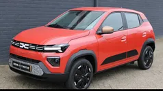 Rood Nieuw 2024 Dacia Spring Extreme Hatchback | € 19.780 (Eerlijke prijs)