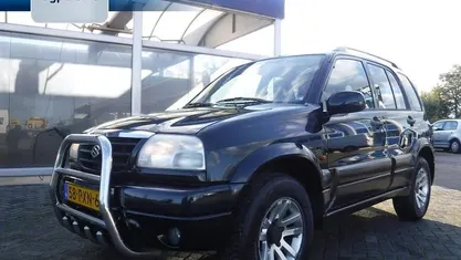 Zwart Gebruikt 2003 Suzuki Grand Vitara SUV | € 5.900 (Eerlijke prijs)