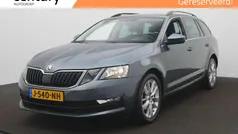 Grijs Gebruikt 2020 Skoda Octavia Business Line Stationwagen | € 19.900 (Goede deal)
