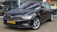 Zwart Gebruikt 2020 VW Passat Pro Stationwagen | € 25.450 (Eerlijke prijs)