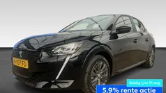 Zwart Gebruikt 2021 Peugeot e-208 Active Hatchback | € 15.925 (Eerlijke prijs)