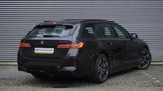 Grijs Gebruikt 2025 BMW i5 M Sport Sedan | € 62.900 (Goede deal)