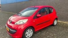 Rood Gebruikt 2007 Peugeot 107 Hatchback | € 1.689 (Eerlijke prijs)