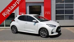 Wit Gebruikt 2024 Toyota Yaris Executive Hatchback | € 29.900 (Goede deal)