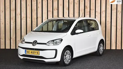 Occasion 2017 VW up! move up! Hatchback | € 7.950 (Eerlijke prijs)
