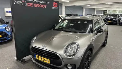 Grijs (metallic) Occasion 2016 Mini One Clubman Business Stationwagen | € 14.250 (Eerlijke prijs)