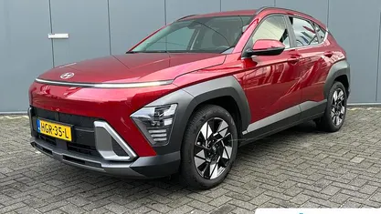 Rood Gebruikt 2025 Hyundai Kona Comfort SUV | € 30.895 (Eerlijke prijs)