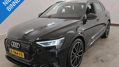Zwart Occasion 2020 Audi e-tron Business SUV | € 29.795 (Eerlijke prijs)