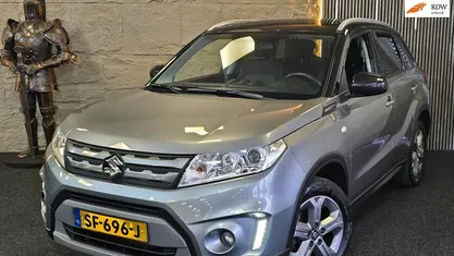 Grijs Occasion 2018 Suzuki Vitara Exclusive SUV | € 12.999 (Eerlijke prijs)