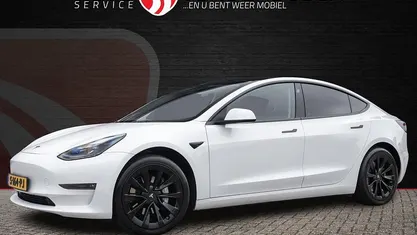Wit Gebruikt 2023 Tesla Model 3 Long Range AWD Sedan | € 33.185 (Eerlijke prijs)