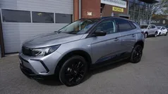Grijs, metallic lak Gebruikt 2022 Opel Grandland X GS Line SUV | € 18.945 (Eerlijke prijs)