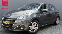 Grijs Gebruikt 2019 Peugeot 208 Allure Hatchback | € 10.899 (Goede deal)